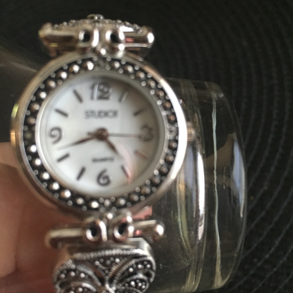 Silver Marcasite Quartz fashion watch
